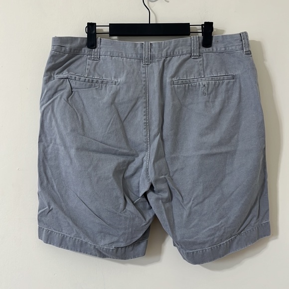 J. Crew Grey 8.5" Bermuda Twill Flat Front Chino Shorts Size 36 - Picture 4 of 6